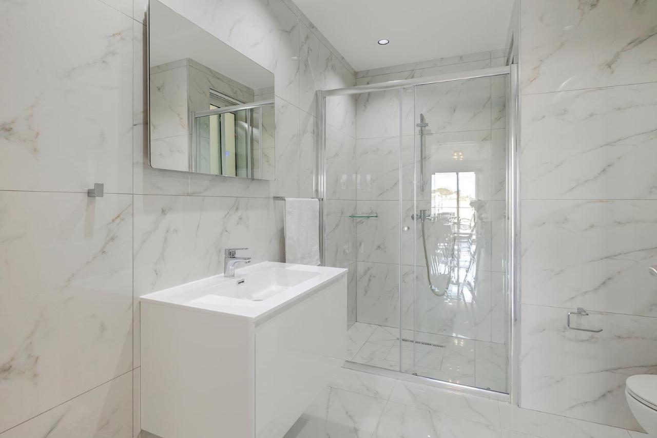 Splendid 2Br Apartment, Steps To St Georges Bay Saint Julian's Bagian luar foto
